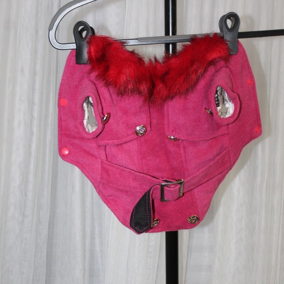 Reversible Hot Pink Dog Coat with Red Faux Fur Collar – Size M - Picture 7 of 9